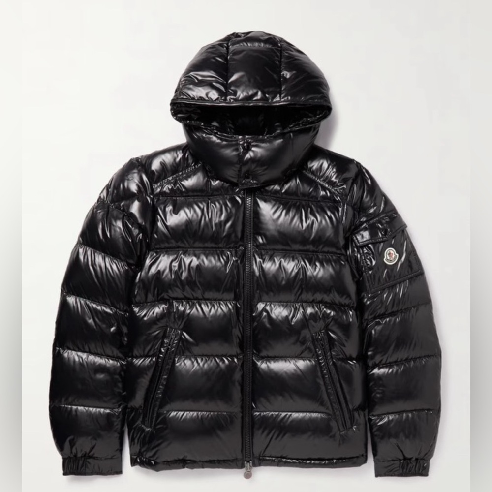 M o n c l e r coat for Michigan customer